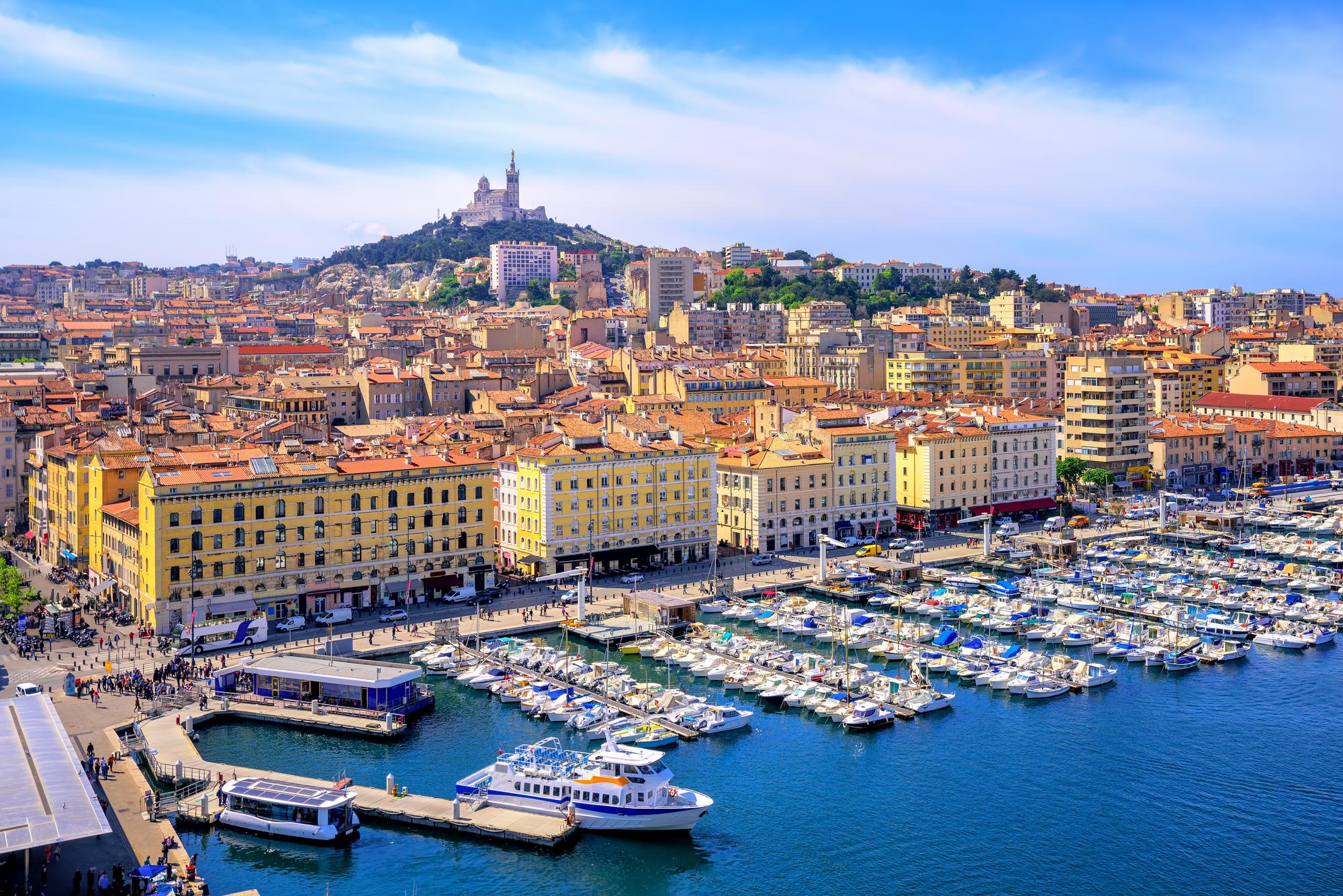 En balade au Vallon des Auffes, le petit port traditionnel de