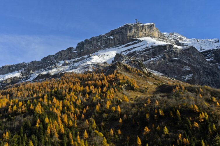 Massif des Diablerets en automne, Col du Pillon, canton de Vaud, Suisse