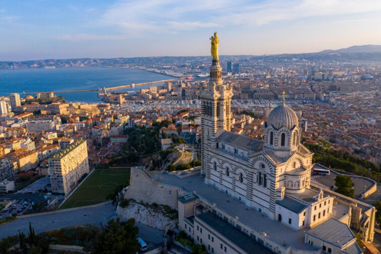 Panorama du Vieux-Port de Marseille depuis Notre-Dame de la Garde