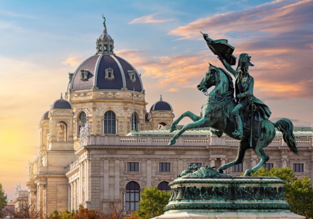 Statue de l'archiduc Charles sur la place Heldenplatz, Vienne, Autriche