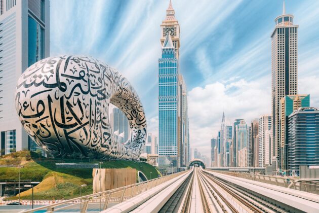 architecture futuriste Dubaï