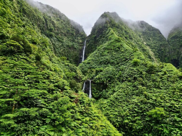 Cascades jumelles, Tahiti, vallée montagneuse de Polynésie Française