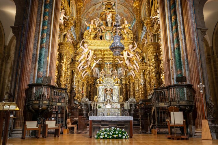 Intérieur de la cathédrale de Saint-Jacques de Compostelle, Galice, Espagne