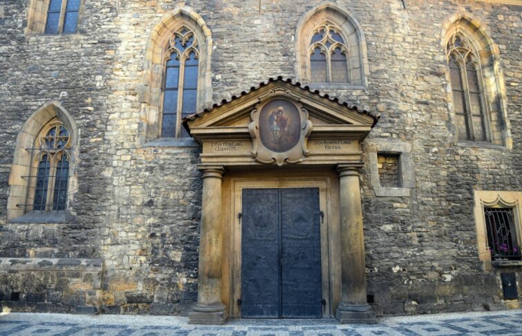 Église Saint-Martin-dans-le-Mur, Prague