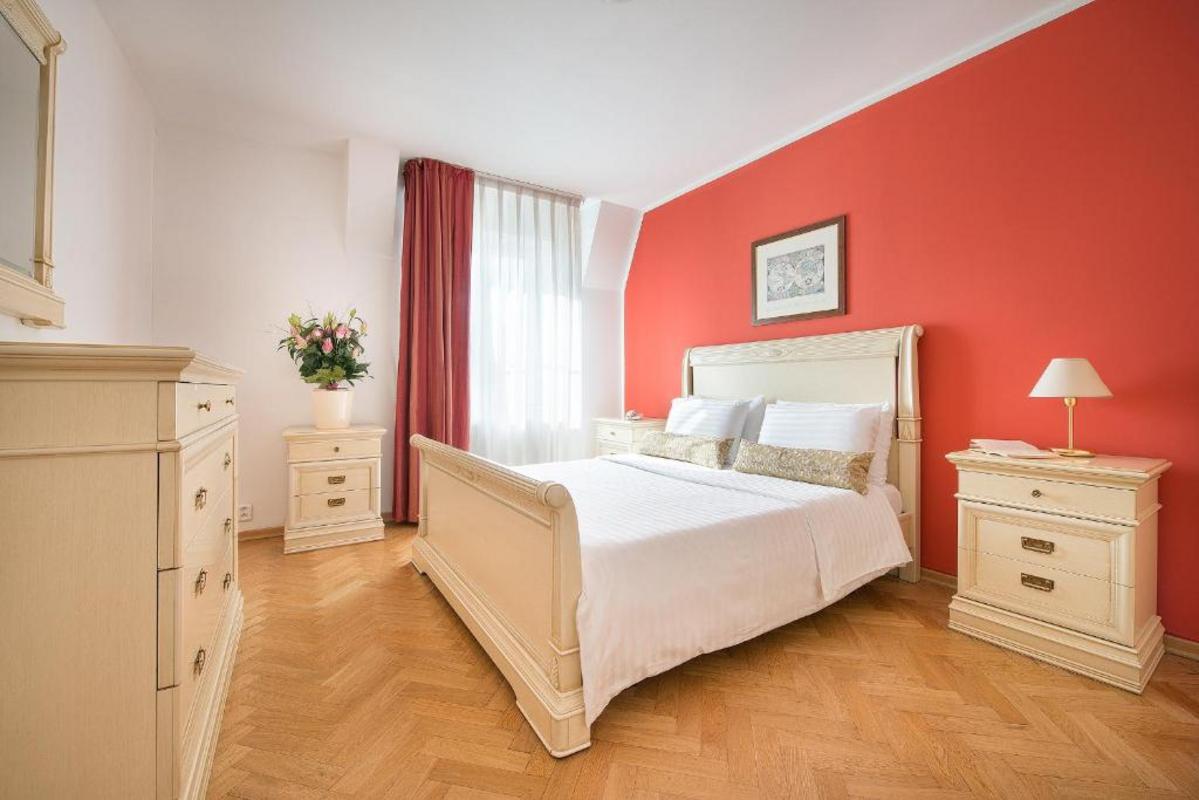 hotel-suite-home-prague