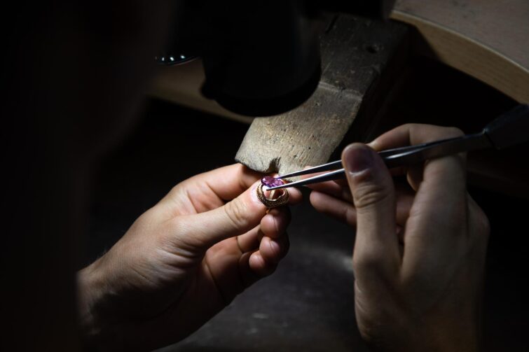 L'art de la fabrication de bijoux à La Réunion