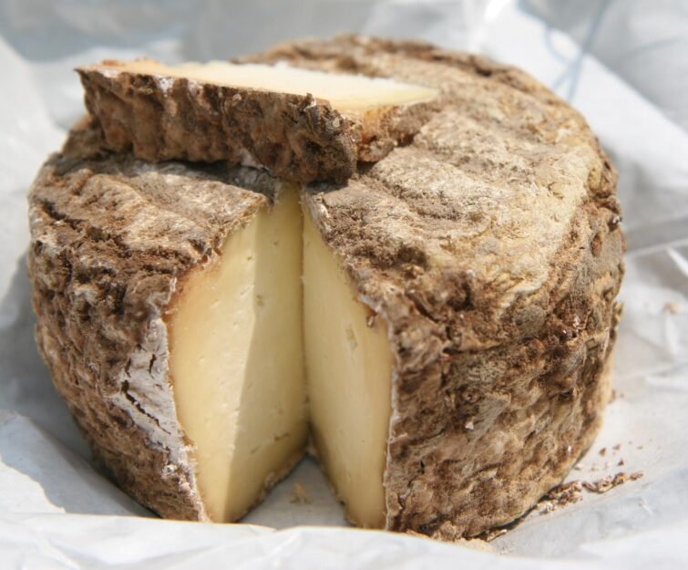 L'artisous, un fromage originaire du Puy-en-Velay