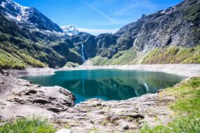 Le lac d'Oô pour une randonnée dans les Pyrénées