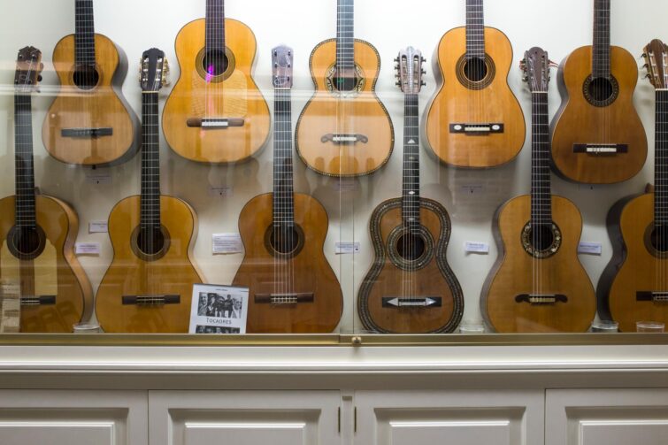 Les guitares de flamenco de la Casa de la Guitarra à Séville