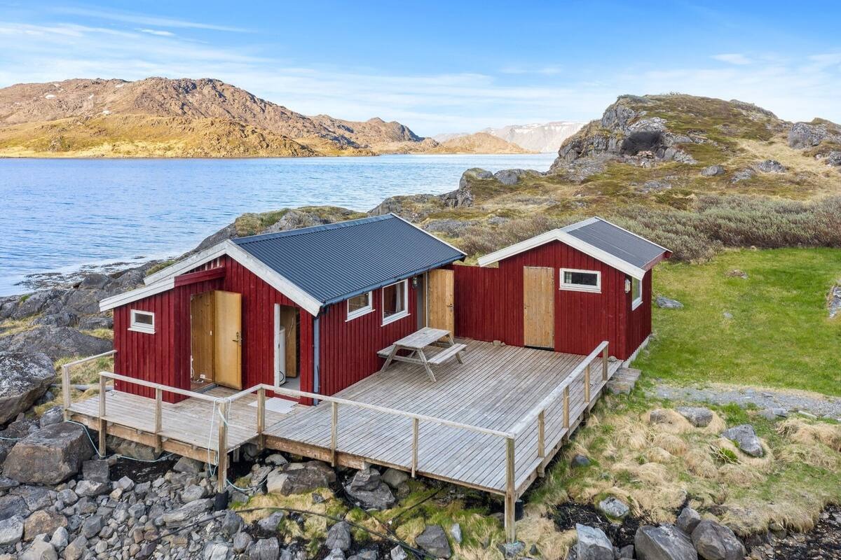 Olebua, cabane en bord de mer sur une île en Norvège