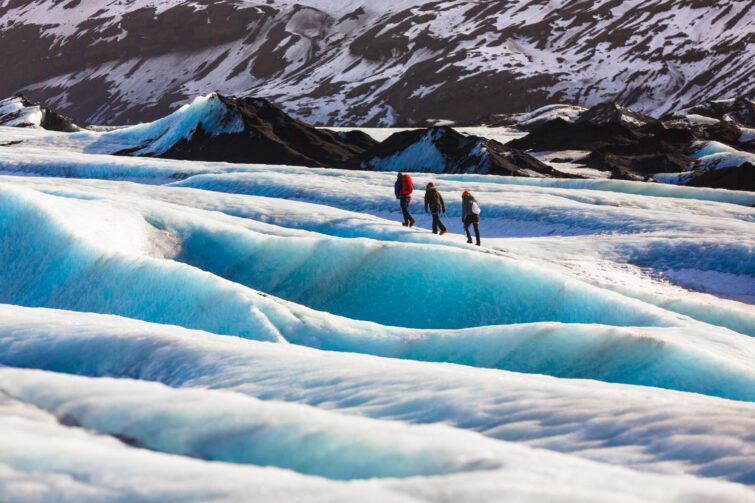 Randonnée sur un glacier pour observer les aurores en Islande