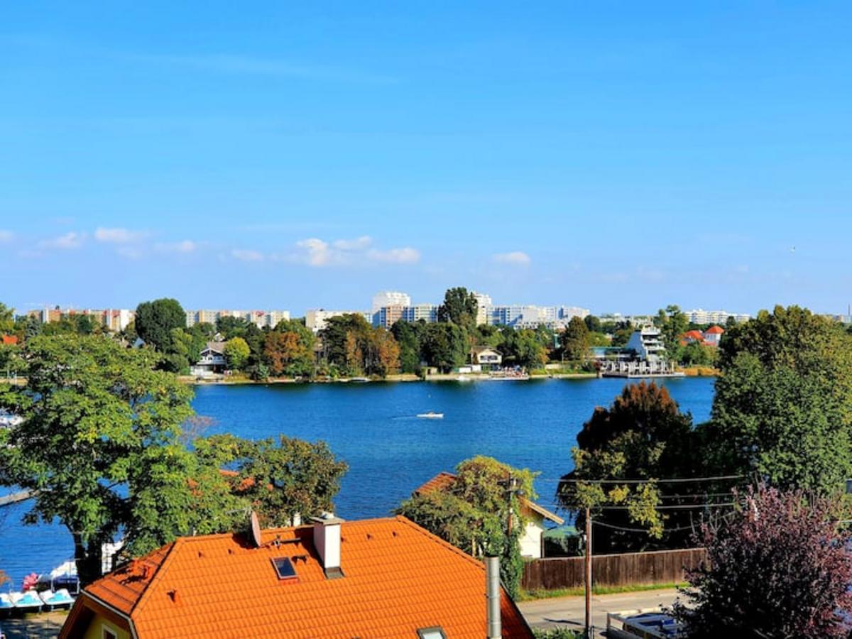 appartement-entierement-meuble-avec-vue-sur-le-lac-de-deux-chambres