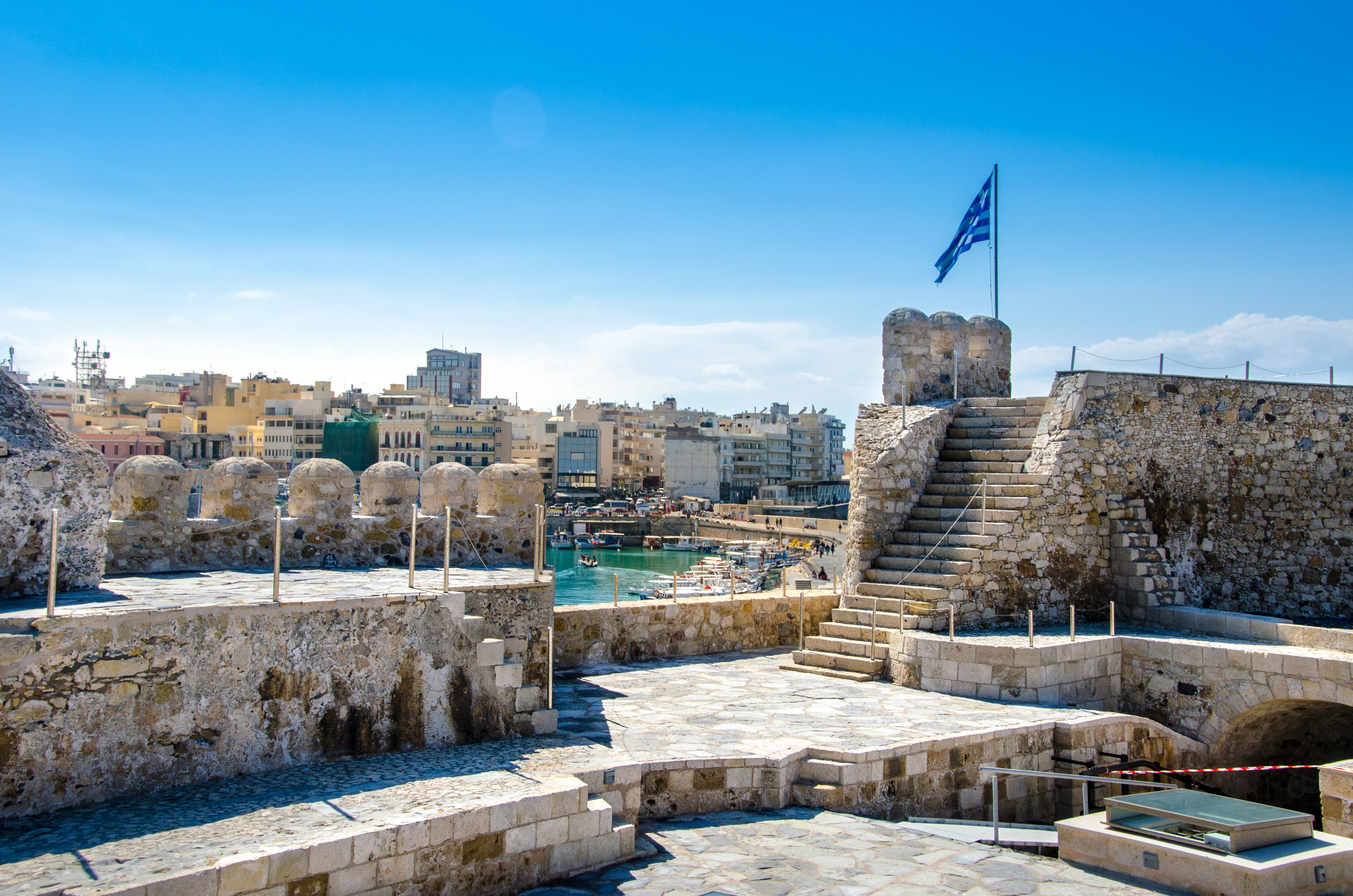 port-dHeraklion-depuis-lancien-fort-venitien-Koule-Crete