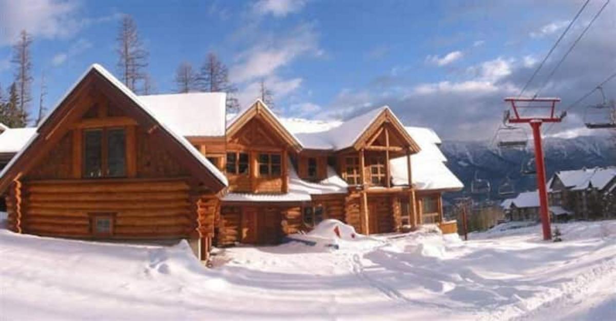 ski-the-timbers-fernie-s-ultimate-ski-in-out-lodge