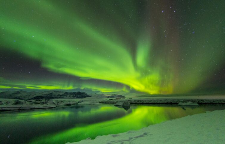 De superbes aurores boréales dans le ciel d'Europe du nord