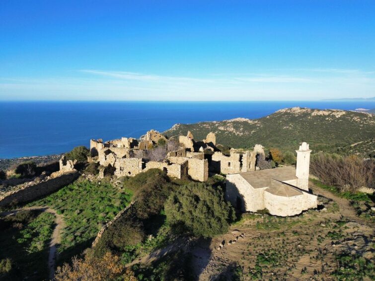 La boucle du village abandonné d'Oci, Corse