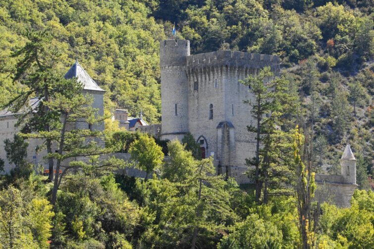 Le château d'Aulan dans la Drôme