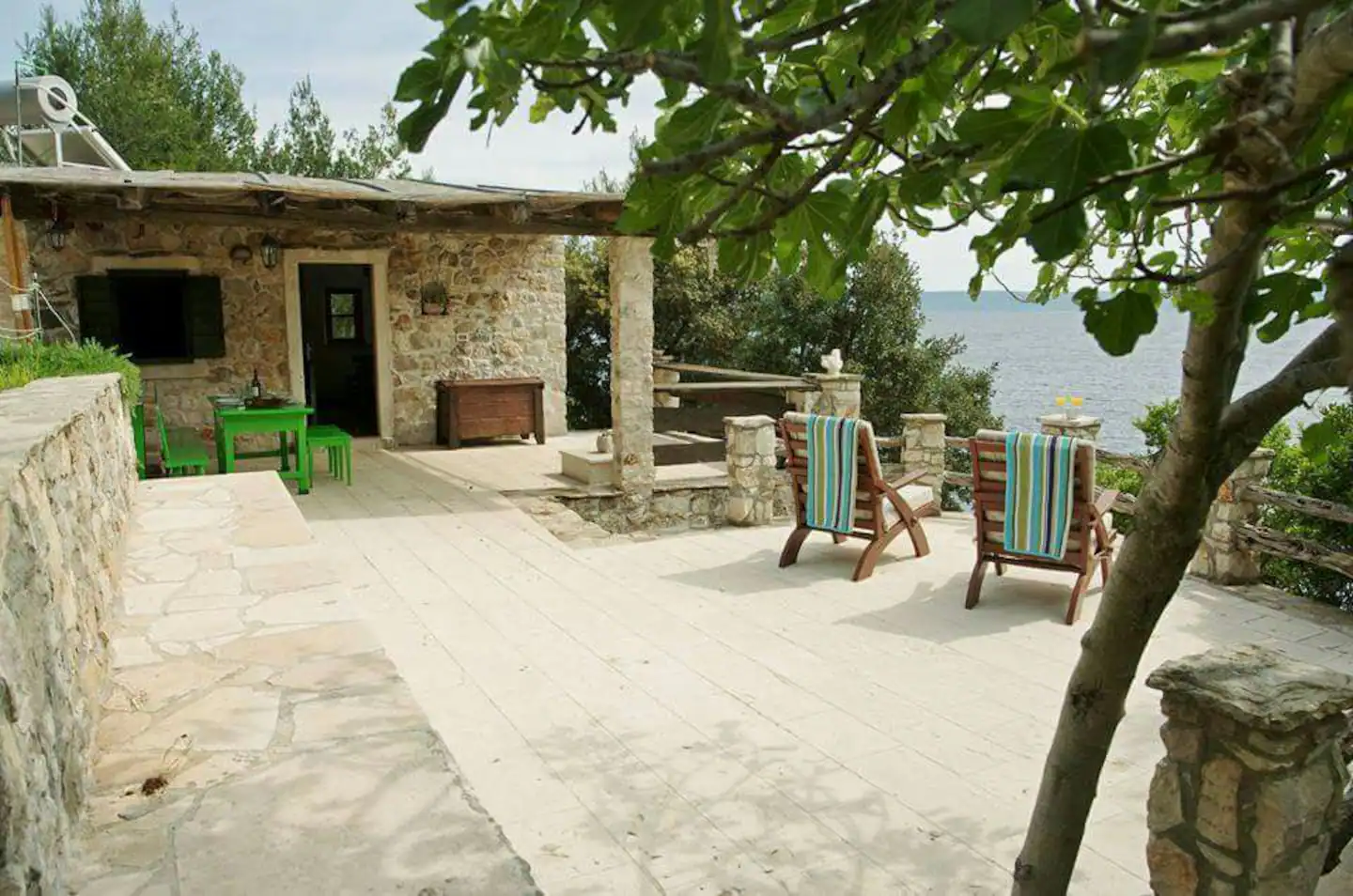 Maison de vacances isolée studena avec une plage privée!