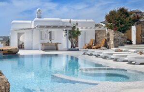 Piscine à DÉBORDEMENT PRIVÉE et CHAUFFÉE Lia Villas Mykonos