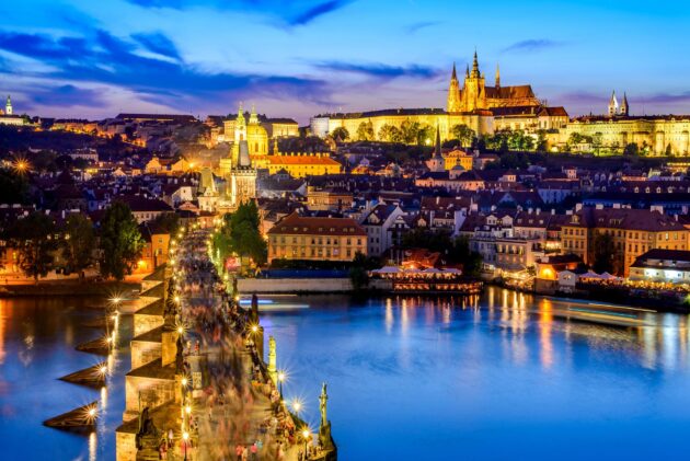Prague au crépuscule