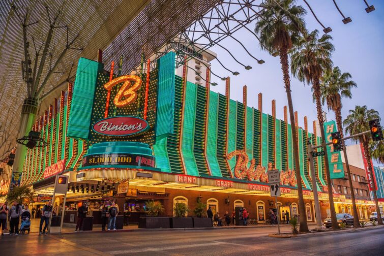 Prendre une photo avec un million de dollars au casino Binion's à Las Vegas