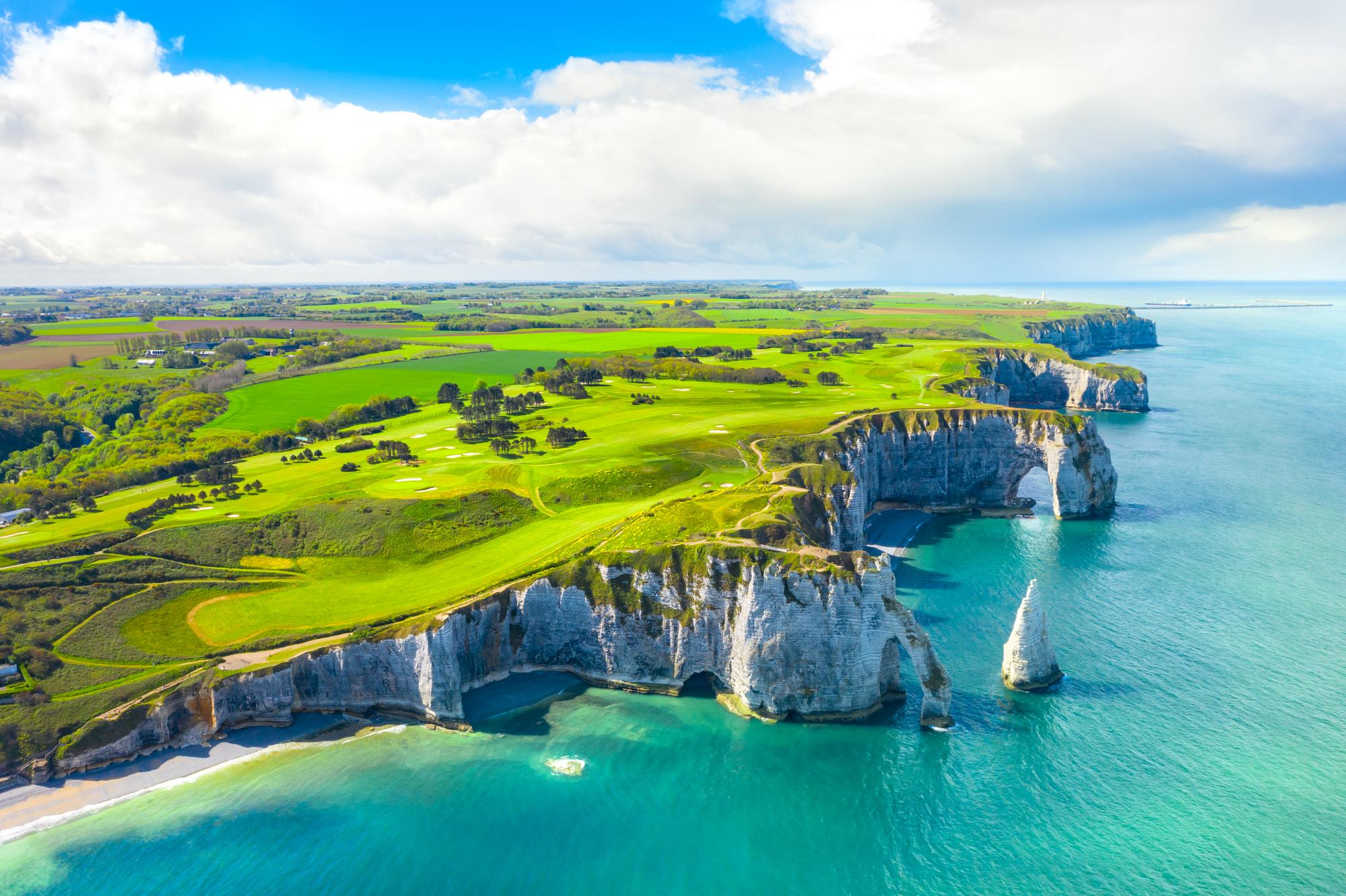 Saut en parachute à Étretat