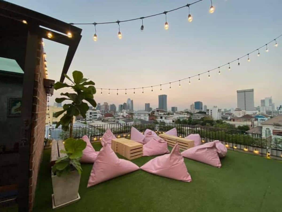 charmant-toit-terrasse-de-3-chambres-pour-9-personnes-a-ari-bkk