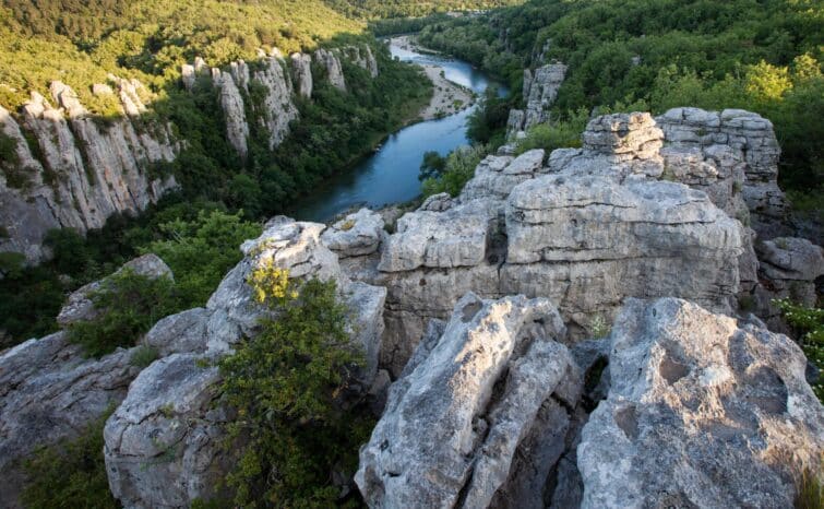 Canyon de Chassezac en Ardèche, France, idéal pour la randonnée