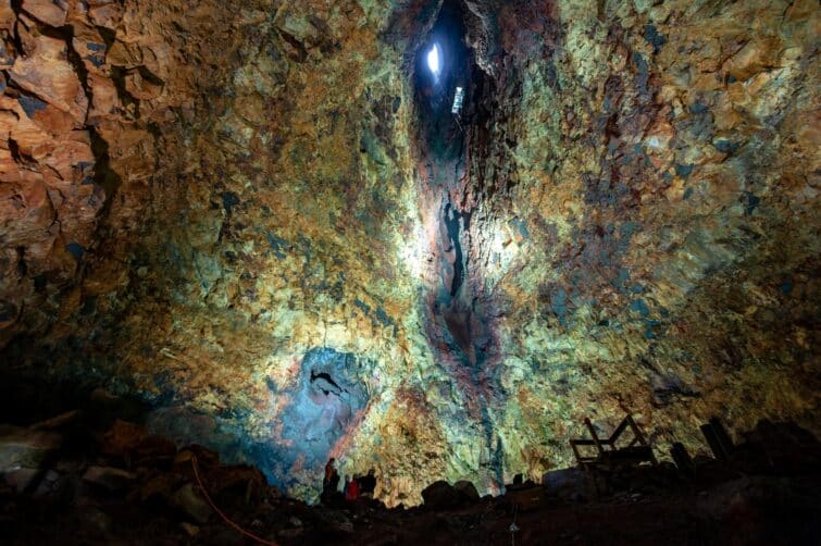 Paysage volcanique près du volcan Thrihnukagigur, Islande, montrant la chambre magmatique