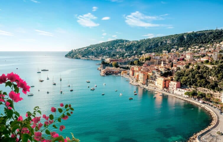 Villefranche-sur-Mer entre Nice et Monaco, vue aérienne - Côte d'Azur - France