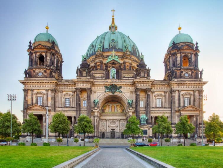 Vue de la Cathédrale de Berlin pendant la journée, Allemagne