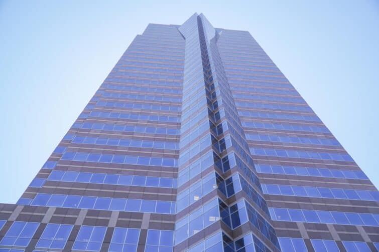 Vue du Fox Plaza, le gratte-ciel iconique de Los Angeles, Californie