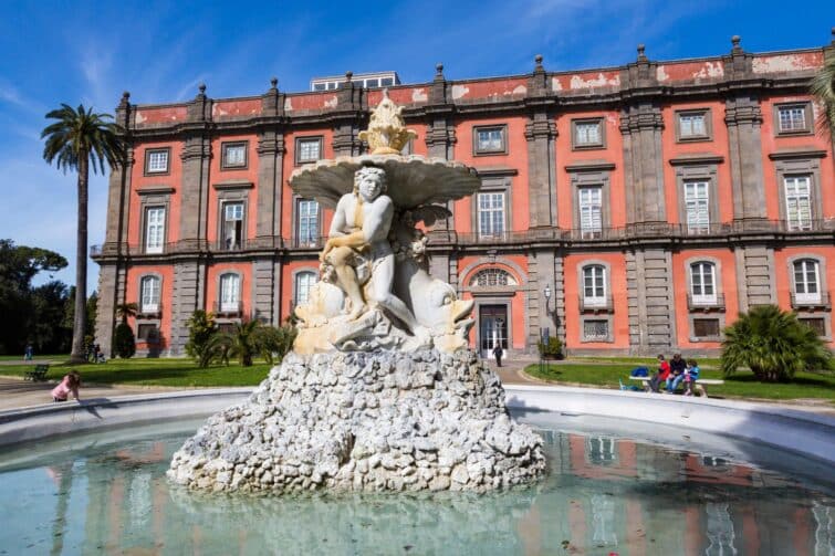 Vue du Palais royal de Capodimonte à Naples, Italie, le 29 février 2020