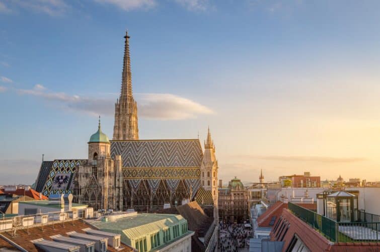 Vue du skyline de Vienne avec la Cathédrale Saint-Étienne en Autriche