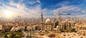 Mosquée-Madrasa du Sultan Hassan au coucher du soleil, vue de la citadelle du Caire