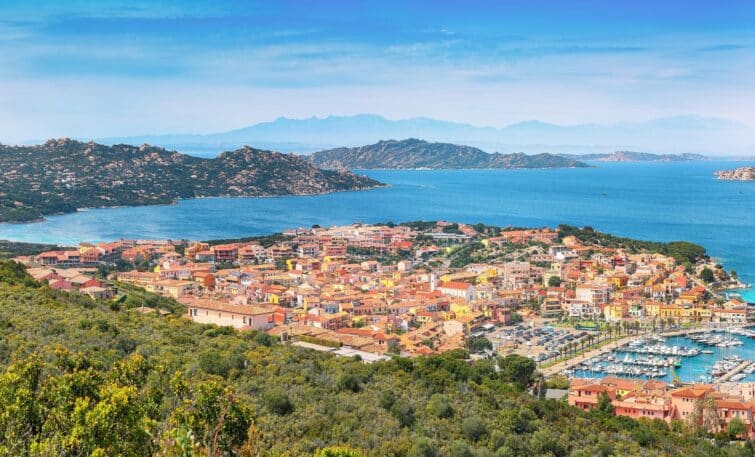 Vue fantastique sur le port de Palau, Olbia, Sardaigne