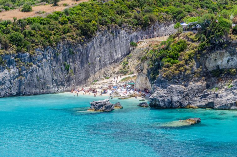 Plage de Xigia à Zakynthos, Grèce, avec son sable fin et ses eaux cristallines