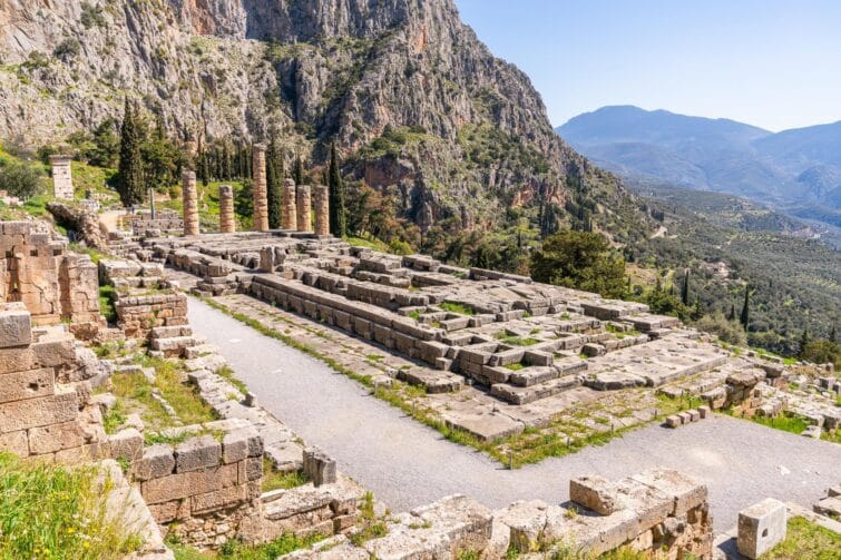 Ruines anciennes de Delphes en Grèce, vue le 14 mars 2023