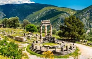 Temple d'Athena Pronaia à Delphes, site du patrimoine mondial de l'UNESCO en Grèce