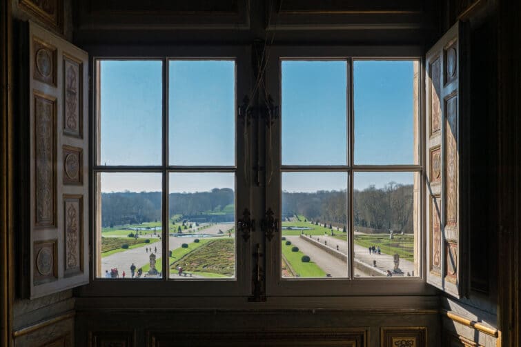 À 2 heures de Paris, ce château qui rendit jaloux Louis XIV, vous plonge dans l'univers des grandes fêtes du XVIIème siècle