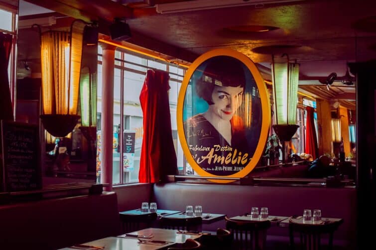 Café des Deux Moulins à Paris, France, célèbre pour son apparition dans le film Amélie Poulain