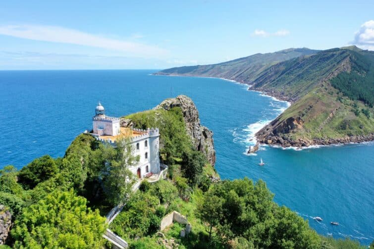 Phare de la Plata à Pasaia, vue sur le fjord basque