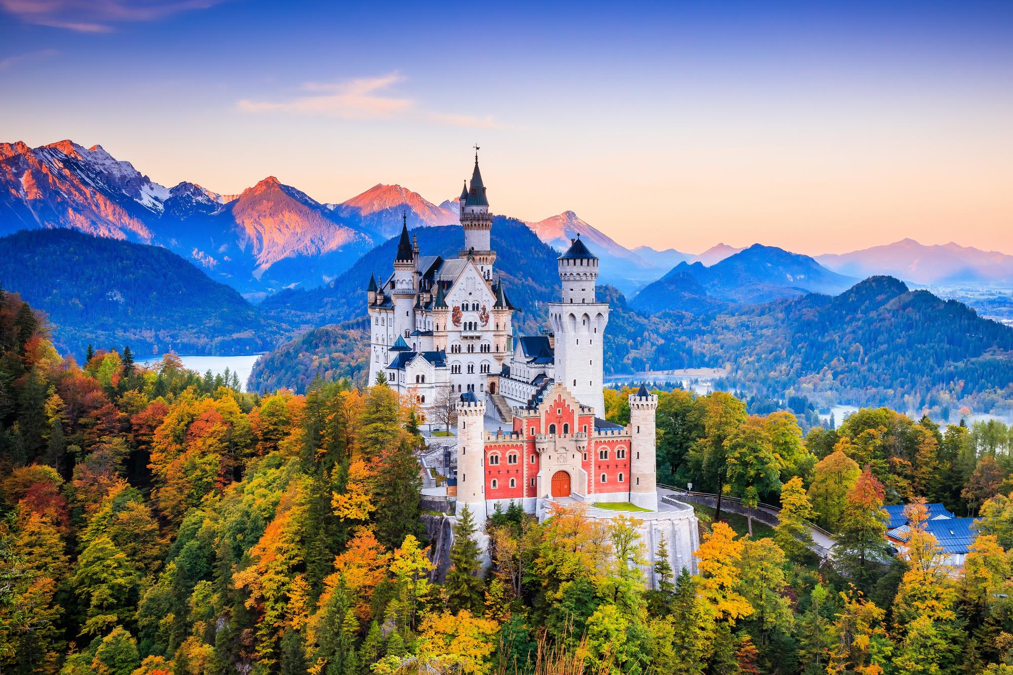 Château de Neuschwanstein au coucher du soleil