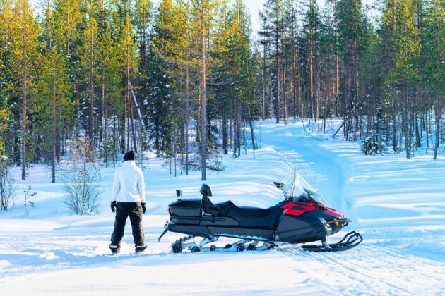 Balade en motoneige à Rovaniemi, Finlande