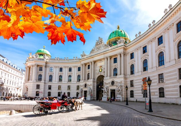 La Hofburg est l'entrée de l'École Espagnole d'Équitation à Vienne