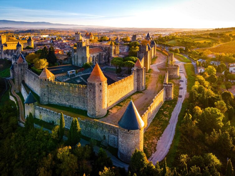 Les remparts de la Cité de Carcassonne ont été rénovés par Viollet le Duc/La cité médiévale de Carcassonne/La cité médiévale de Carcassonne