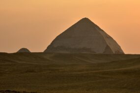 Pyramide noire construite par le roi Amenemhat III, Moyen Empire égyptien, Dahshur