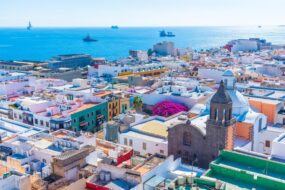 Vue aérienne de Las Palmas de Grande Canarie avec la cathédrale Santa Ana en vedette