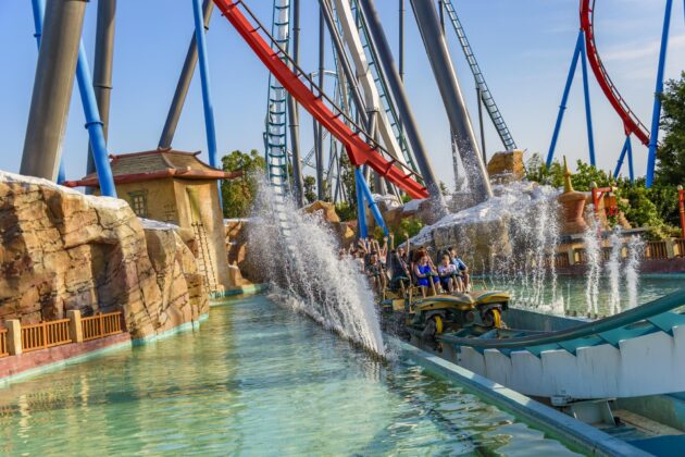 Attraction Red Force à PortAventura World, Espagne