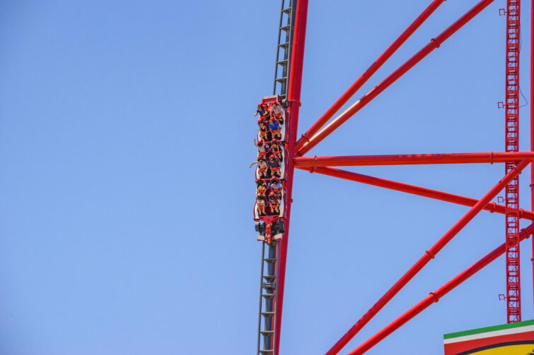 Attraction Red Force à PortAventura World près de Barcelone, Espagne
